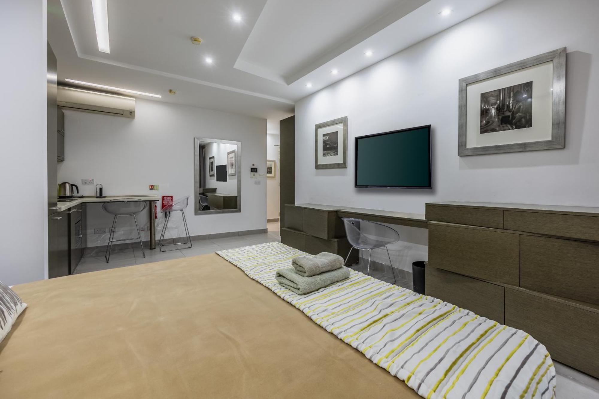 Saint Julian's 朱利斯旅馆酒店 外观 照片
